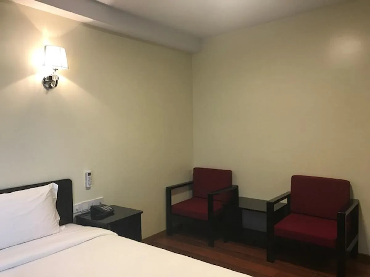 Classic Rose Motel Yangon 2*,